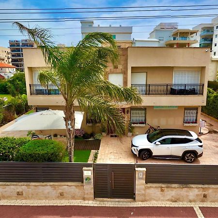 Sokolov Vacation Boutique Apartments By The Sea In Naharija Exterior foto